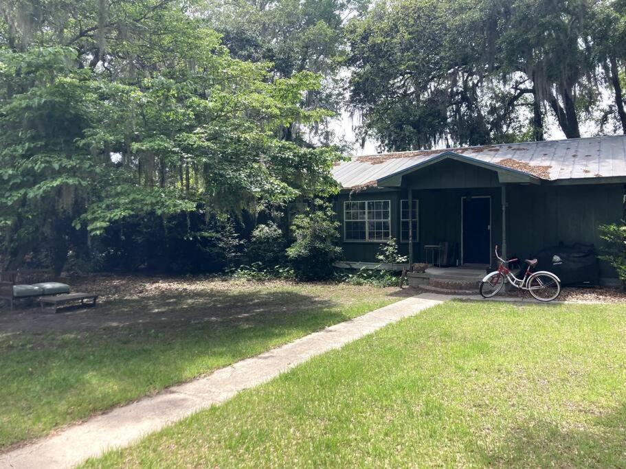 Tucked Away Newly Renovated 2 Bedroom/ 1 Bath Sleeps 8 Beaufort Bagian luar foto